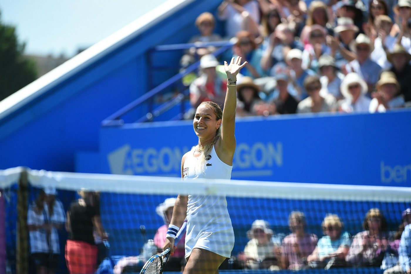 Cibulkova shocks Radwanska in Eastbourne
