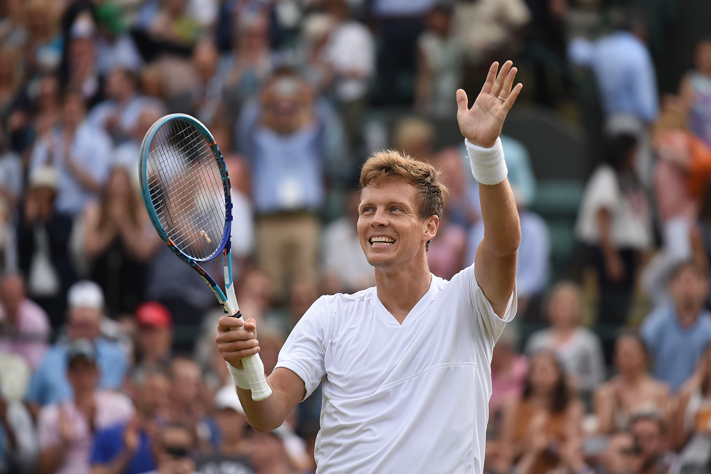 Berdych upsets form book to reach semi-final