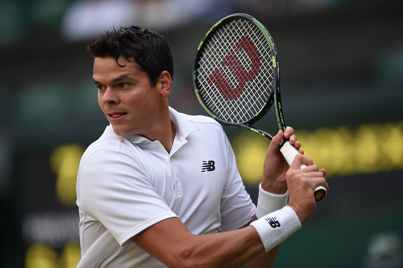 Raonic stays calm under pressure