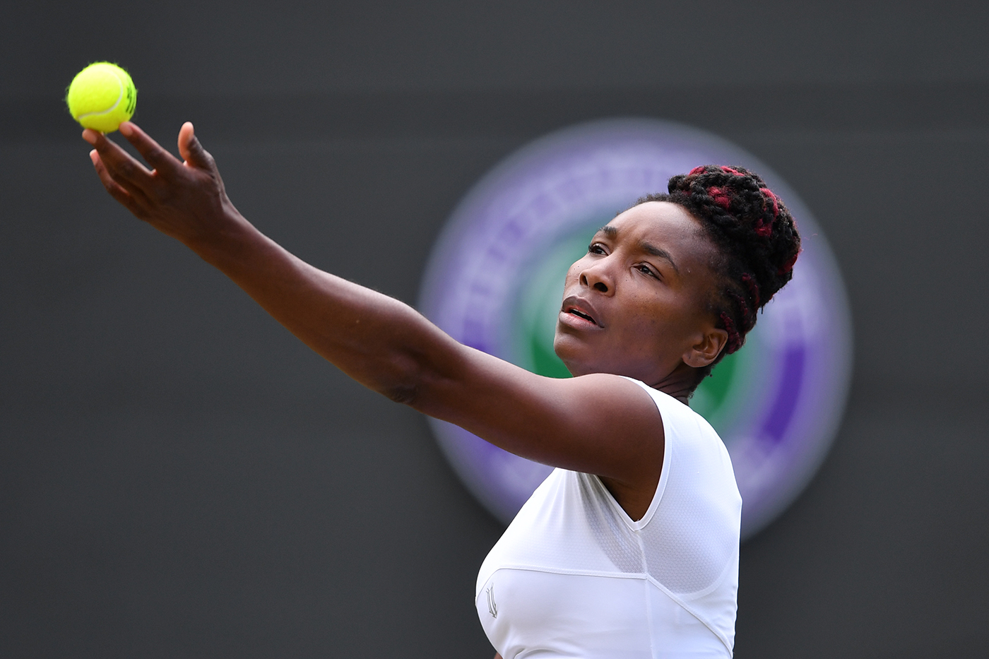 Ageless Venus into last four