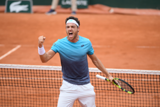 Roland-Garros Day 10: Cecchinato stuns Djokovic
